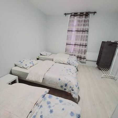 Appartement Proche St Denis "Appart 3" Pierrefitte sur Seine Bagian luar foto