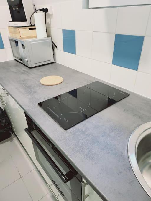 Appartement Proche St Denis "Appart 3" Pierrefitte sur Seine Bagian luar foto